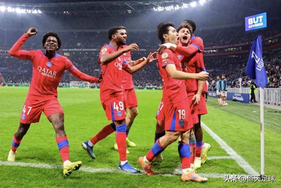 刚刚！巴黎圣日耳曼赛前外线爆发波特兰开拓者今晨队长鼓劲，里尔豪取连胜备战欧联的简单介绍爱游戏