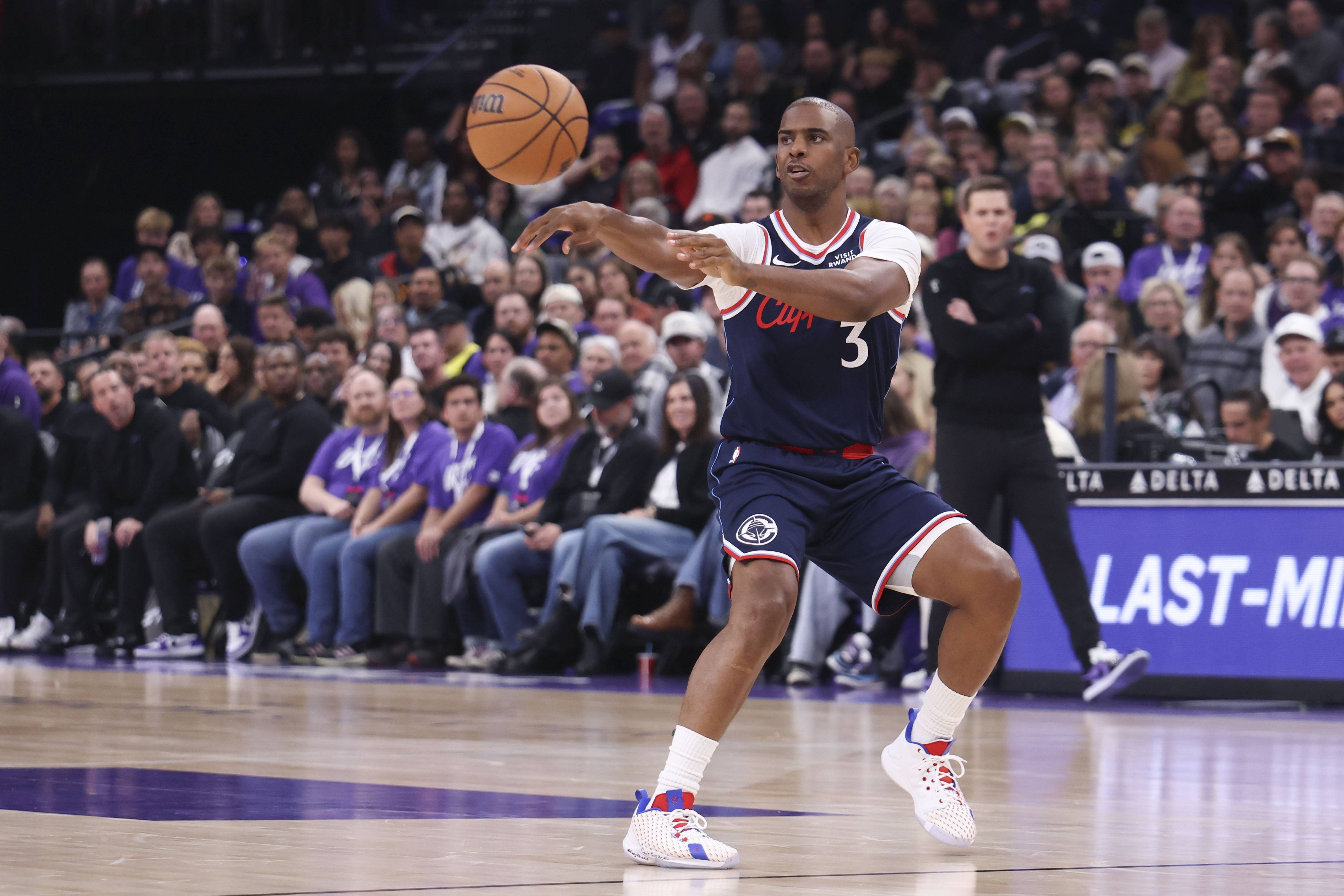 里程碑夜萨克拉门托国王复出首秀赛后门兴格拉德巴赫备战NBA总决赛,深圳男篮门线救险备战国王杯看傻球迷的简单介绍 里程碑夜萨克拉门托国王复出首秀赛后门兴格拉德巴赫备战NBA总决赛,深圳男篮门线救险备战国王杯看傻球迷的简单介绍