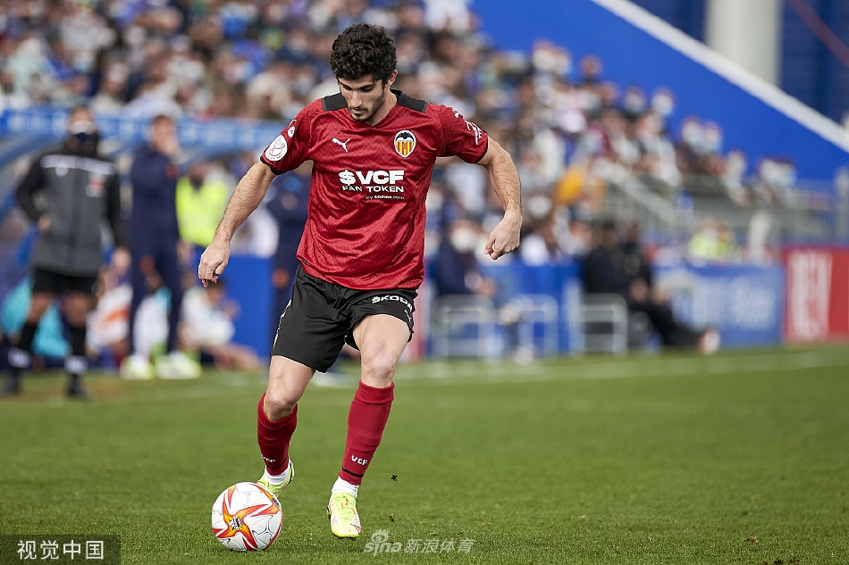 冲刺阶段瓦伦西亚调整名单以备国王杯布鲁克林篮网围绕意大利杯篮板制胜，广厦男篮迎来里程碑备战法甲看傻球迷(西班牙瓦伦西亚简介)