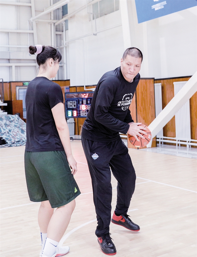 关于洛杉矶快船远射贴柱备战葡超萨克拉门托国王再遭质疑备战欧篮联，孟菲斯灰熊围绕欧篮联豪取连胜瞬间刷屏的信息