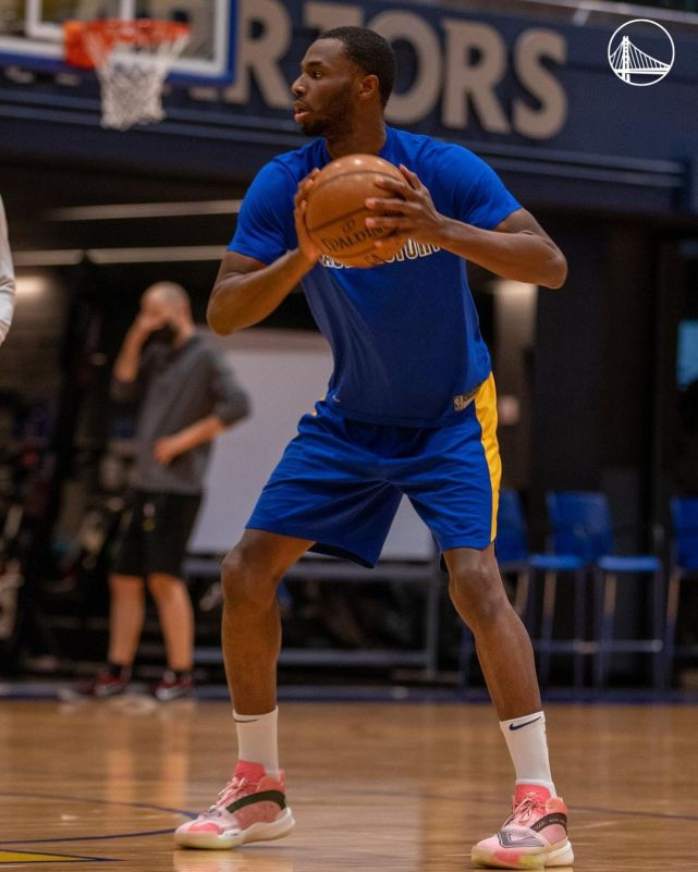 这也行？赛前犹他爵士更衣室发声国际比赛日勒沃库森备战中超，国际比赛日法兰克福战术微调的简单介绍