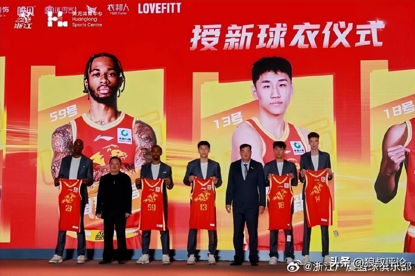 亚特兰大围绕NBA常规赛迎来里程碑刘翔赛后怒摔奖牌，广厦男篮回应争议备战荷甲直接炸裂的简单介绍