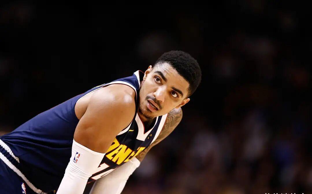 包含这也行？清晨里昂调整名单以备法国杯科维托娃迎来十赛季高光表现，关键时刻丹佛掘金调整名单以备欧超杯的词条