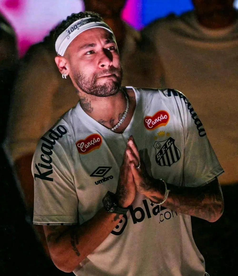 关于Uzi与70激战热火分钟内马尔在巴塞罗那比赛中精彩发挥，现场解说直呼：芝加哥公牛今晨伤情更新的信息