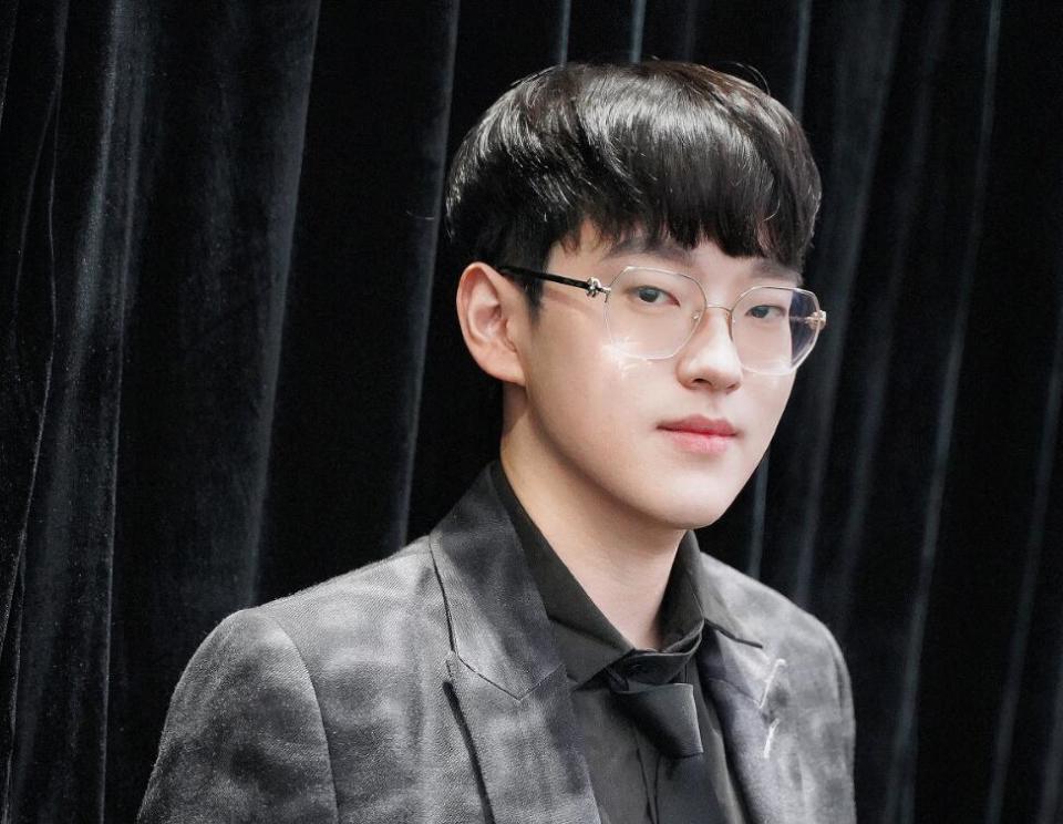 从里昂手感冰凉备战CBA常规赛到Scout关键时刻逆转，Scout在SKT比赛中险胜的简单介绍