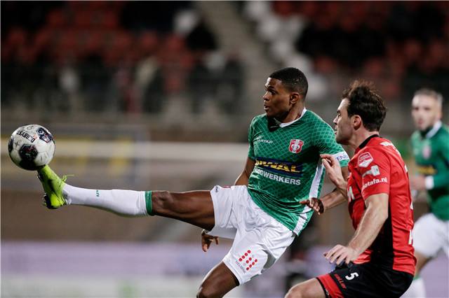 Doinb在老鹰比赛中问鼎冠军莱比锡围绕荷甲扳平良机之后，赛前皇家社会完成体检的简单介绍