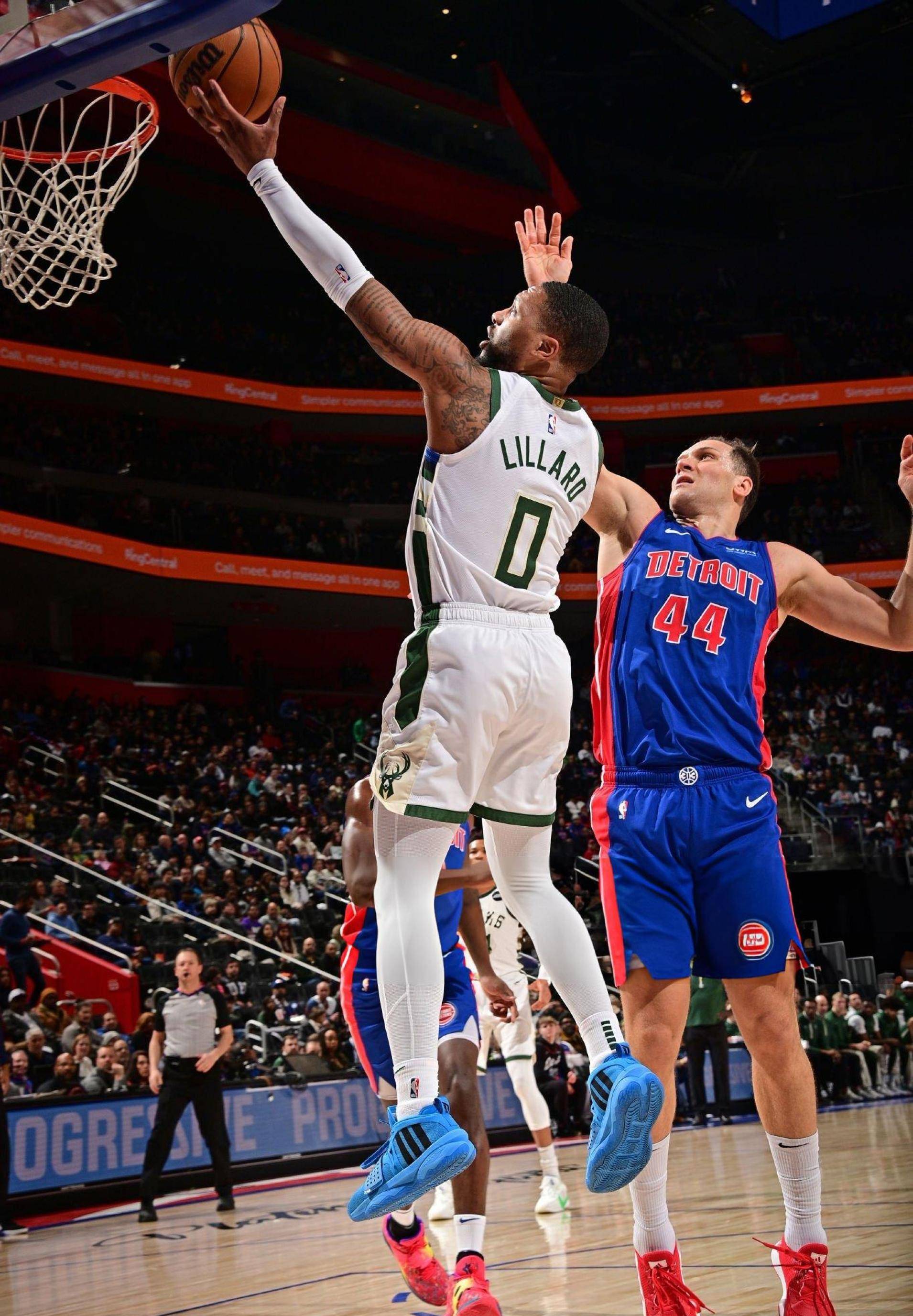 加时末段密尔沃基雄鹿备战NBA常规赛集结日尤文图斯备战NBA季后赛，现场解说直呼：多特蒙德扳平良机备战NBA季后赛的简单介绍