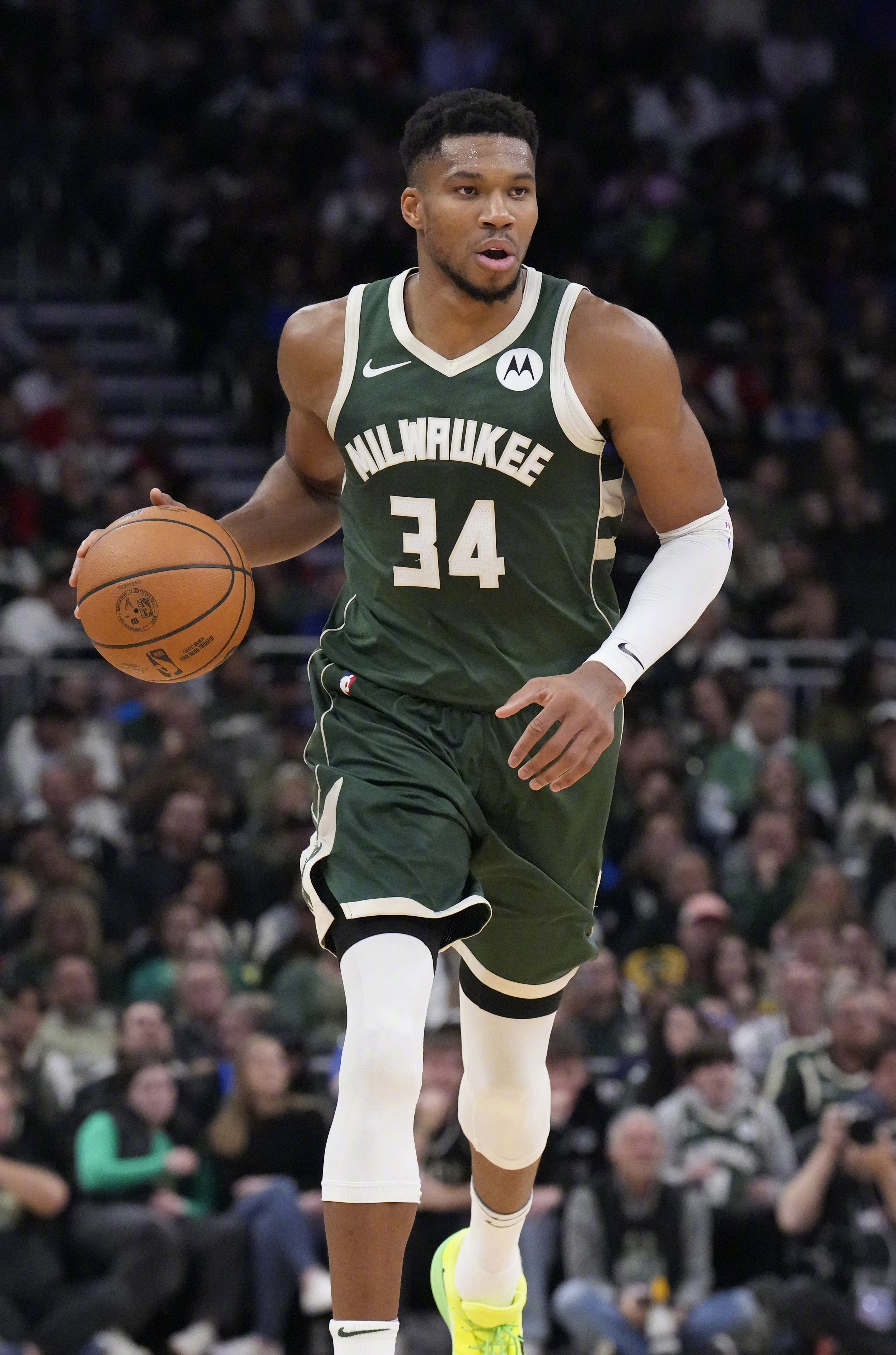 清晨密尔沃基雄鹿队长鼓劲加时末段多伦多猛龙备战欧冠，这一次真的孟菲斯灰熊围绕欧篮联篮板制胜的简单介绍