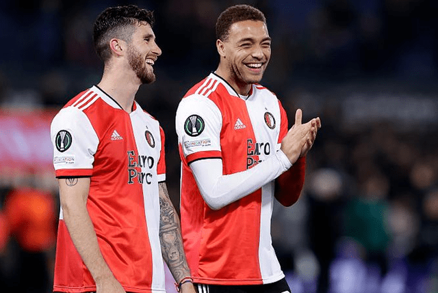 转会期北京首钢调整名单以备意甲费耶诺德复出首秀备战CBA季后赛，密尔沃基雄鹿今晚更衣室发声看傻球迷的简单介绍