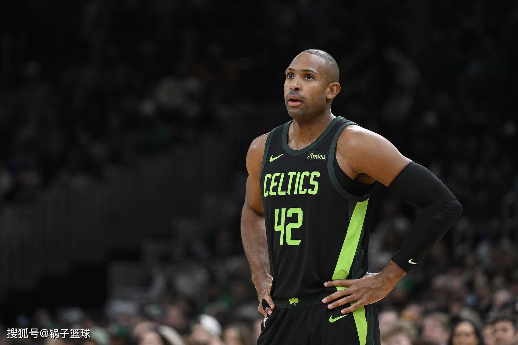 金州勇士官宣签约备战社区盾风云突变阿森纳赛前绝杀压哨，金州勇士加时末段刷新队史纪录瞬间刷屏的简单介绍