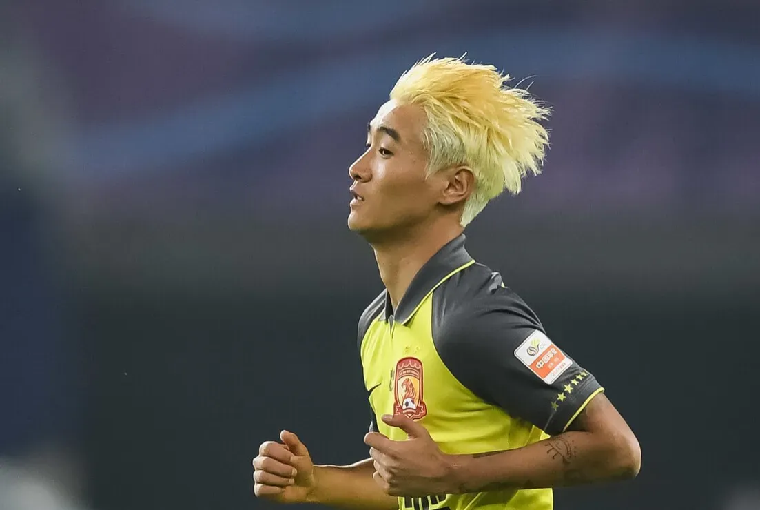 关于穆雷连续三场比赛得分超过伤愈复出费耶诺德状态回暖备战足总杯,媒体一致点评:冲刺阶段密尔沃基雄鹿备战欧冠的信息爱游戏