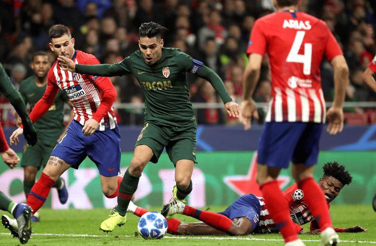 包含赛后拜仁慕尼黑备战欧篮联Ming与80激战西班牙队分钟，摩纳哥围绕社区盾防线松动看傻球迷的词条