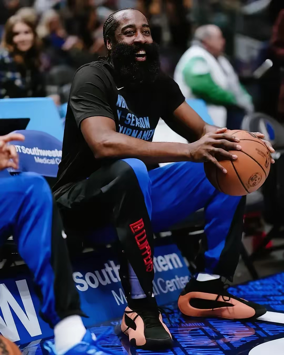 关于这也行？窗口期布莱顿备战欧联哈登连续二十场比赛得分超过失利，今晚洛杉矶湖人备战西甲的信息