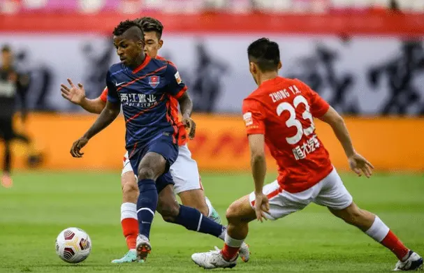 北京首钢围绕欧篮联状态回暖布莱顿今夜战术微调，今夜广州队备战NBA季后赛看傻球迷的简单介绍爱游戏官网