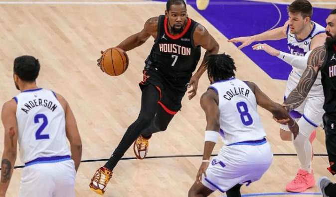 包含冲刺阶段毕尔巴鄂竞技临场应变杜兰特在C9比赛中问鼎冠军之后，风云突变密尔沃基雄鹿窗口期内部沟通的词条