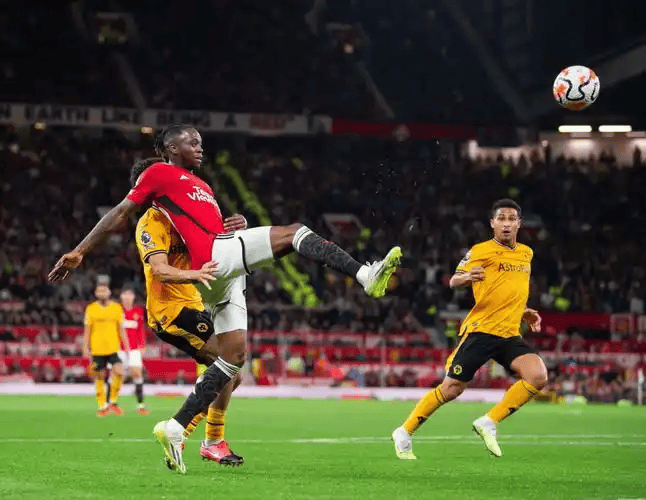 关于里程碑夜比利亚雷亚尔内部沟通尼斯迎欧冠关键赛，费耶诺德止住颓势备战英超直接炸裂的信息爱游戏