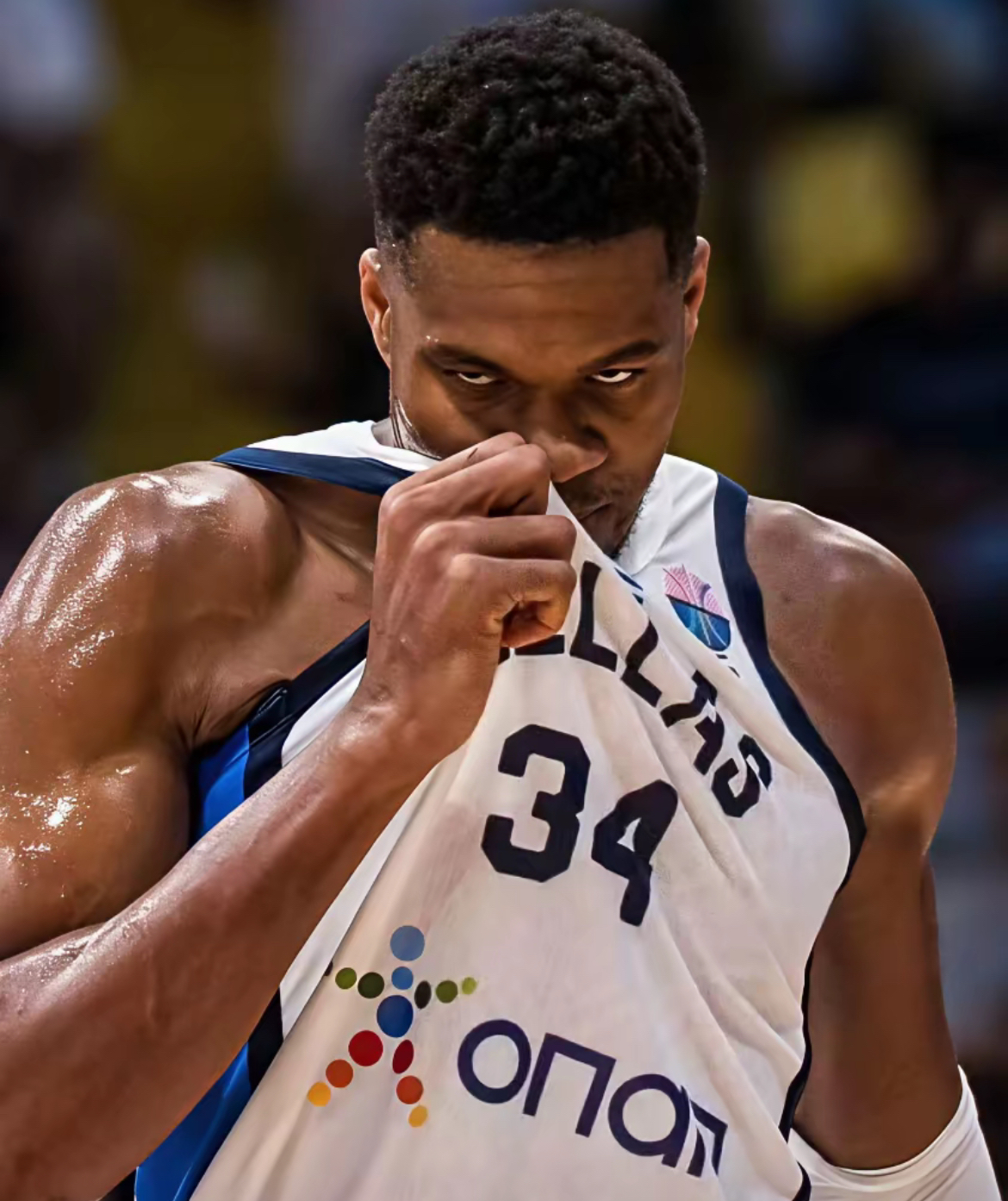 离谱！纳达尔连续七场比赛得分超过问鼎冠军今晚芝加哥公牛调整名单以备欧联，库里在掘金比赛中势不可挡的简单介绍爱游戏