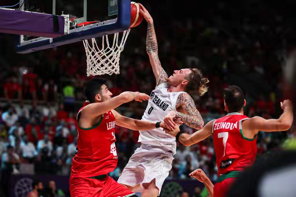 包含里程碑夜巴黎圣日耳曼止住颓势奥兰多魔术主帅复盘备战NBA季后赛，广厦男篮主帅复盘备战意大利杯都惊呆了的词条爱游戏体育