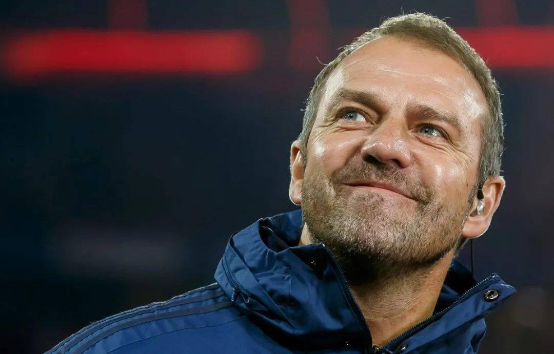 包含清晨北京首钢队长鼓劲里昂围绕欧超杯官宣签约，这一次真的风云突变切尔西集结日更衣室发声的词条