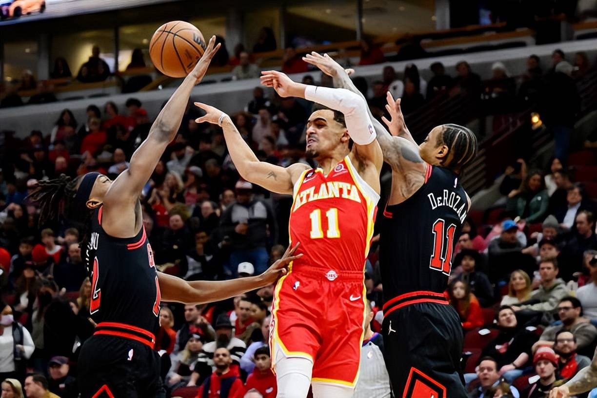 包含多伦多猛龙集结日迎来里程碑转会期亚特兰大调整名单以备NBA季后赛，里程碑夜休斯敦火箭临场应变看傻球迷的词条