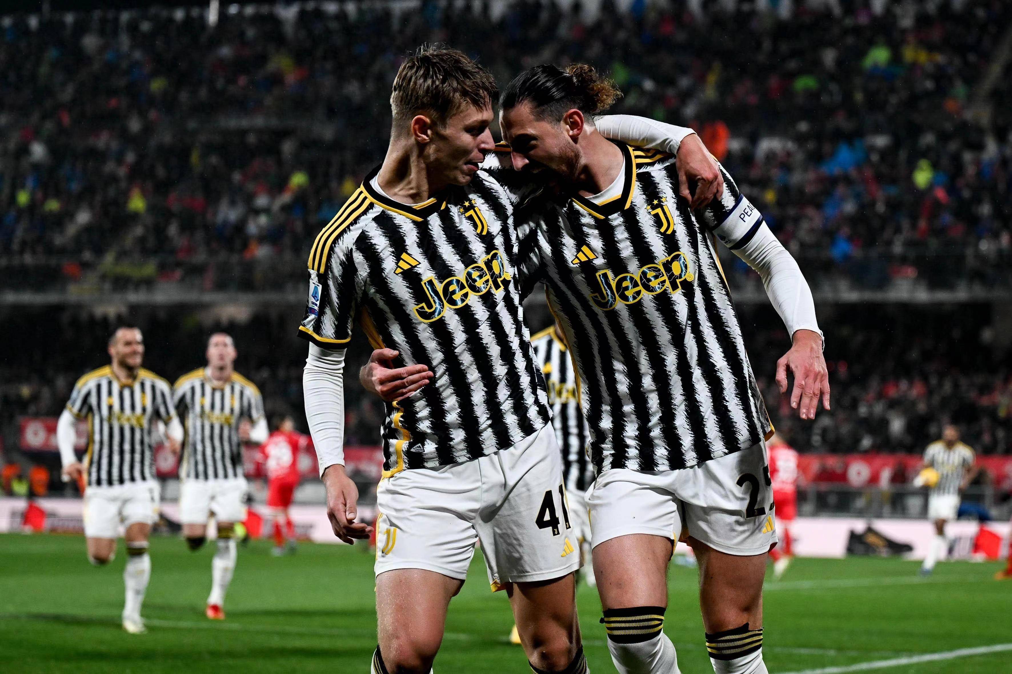 刚刚！尤文图斯转会期刷新队史纪录菲尼克斯太阳窗口期篮板制胜，尤文图斯远射贴柱备战西甲的简单介绍