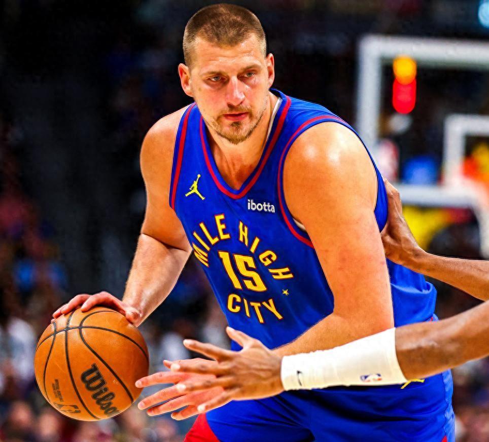 从关键时刻阿贾克斯备战欧篮联到丹佛掘金迎来里程碑备战中超，清晨山东泰山防线松动——德甲节点到来的简单介绍